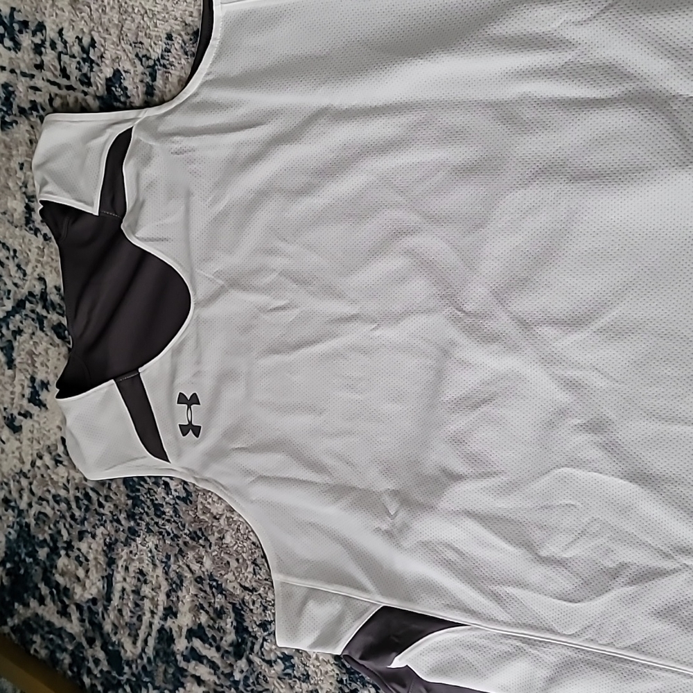 Under armour clutch reversible jersey